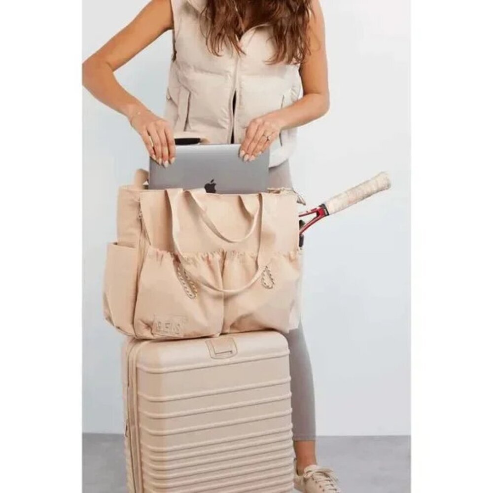 NWT Beis Sports Carryall Tote Duffle in Beige 🏋️‍♀️🎒